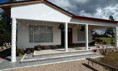 SE VENDE CASA EN CONJUNTO CERRADO EN TUTA