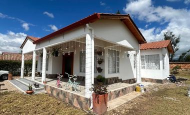 SE VENDE CASA EN CONJUNTO CERRADO EN TUTA