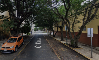 EXCELENTE DEPARTAMENTO EN UNA DE LAS MEJORES ZONAS DE LA NAPOLES!!!