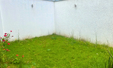 En Renta Bonita y Moderna Casa Amoblada, Sector Ricaurte, Cuenca