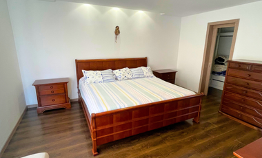 En Renta Bonita y Moderna Casa Amoblada, Sector Ricaurte, Cuenca