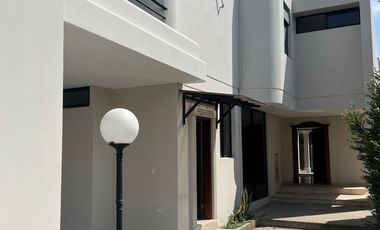 Casa en renta en Urbanizacion Rio Grande, Samborondón