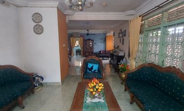 DIJUAL RUMAH JALAN NATUNA BELAKANG KANTOR BPN PALEMBANG – 200 meter ke Jl. Kapten A Rivai