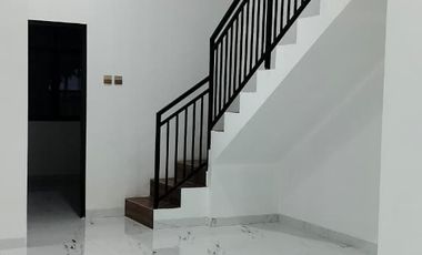 Harga Miring! Rumah 2 Lantai di Boulevard Hijau, Termurah di Kelasnya (73435 ER)