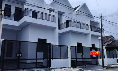 Harga Miring! Rumah 2 Lantai di Boulevard Hijau, Termurah di Kelasnya (73435 ER)