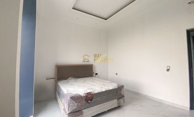 RUMAH MEWAH 2 LANTAI DI GODEAN DEKAT PUSAT KOTA YOGYAKARTA