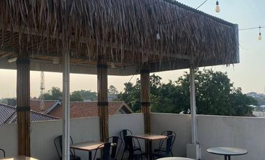 DISEWAKAN RUANG USAHA  ROOFTOP LANTAI 3 DI JL MT HARYONO KOTA TANGERANG