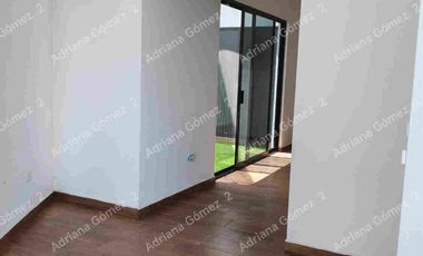 REMATO Casa muy amplia, 2 recámaras en planta baja, lista para estrenar. Más metros de terreno y construcción por menor precio!!!   Mantenimiento $700.       Alberia Residencial TRATO DIRECTO.  $4390 000 si es pago de contado o compruebas tu crédito preaprobado!!!