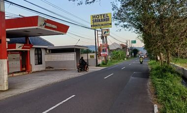 TANAH SAMPING CANDI PRAMBANAN