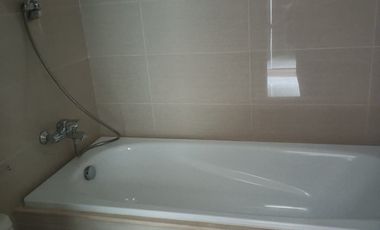 Disewakan Murah Puri Mansion Apt Town House Semi Furnish Uk. 142m2