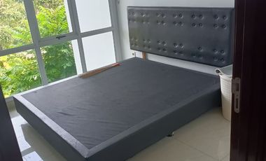 Disewakan Murah Puri Mansion Apt Town House Semi Furnish Uk. 142m2