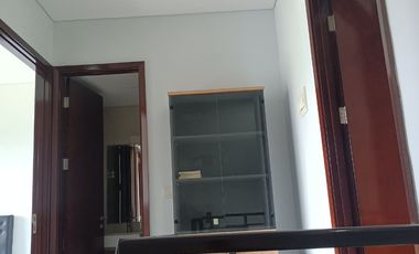 Disewakan Murah Puri Mansion Apt Town House Semi Furnish Uk. 142m2