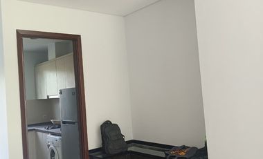 Disewakan Murah Puri Mansion Apt Town House Semi Furnish Uk. 142m2