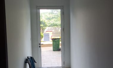 Disewakan Murah Puri Mansion Apt Town House Semi Furnish Uk. 142m2