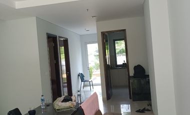 Disewakan Murah Puri Mansion Apt Town House Semi Furnish Uk. 142m2