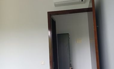 Disewakan Murah Puri Mansion Apt Town House Semi Furnish Uk. 142m2