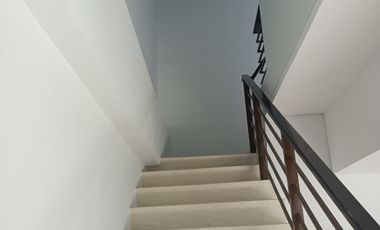 Disewakan Murah Puri Mansion Apt Town House Semi Furnish Uk. 142m2