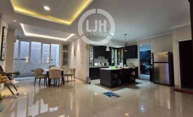 Rumah Minimalis di Janur Elok, Kelapa Gading, Jakarta Utara