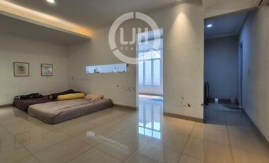 Rumah Minimalis di Janur Elok, Kelapa Gading, Jakarta Utara