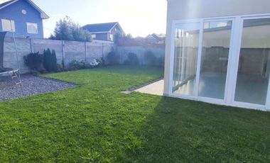 Casas en Temuco | Casa en arriendo Condominio Las Araucarias con GGCC incluidos