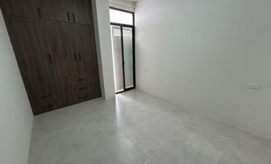 SE VENDE BELLA CASA DE UNA PLANTA  EN URBANIZACIÓN  EN PORTOVIEJO