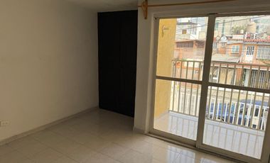 Casa en Venta en colonia Valle de los Pinos, Tlalnepantla de Baz.