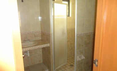 Casa en renta tipo duplex en Planta Baja 3 recámaras, jardín. Espacios amplios.