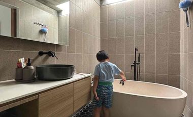 Villa 4BR Kedungu – Modern, Fully Furnished, Private Pool