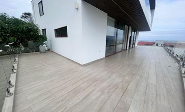 SE VENDE HERMOSA CASA EN JAMA, MANABÍ