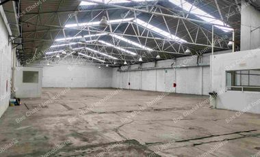 Bodega de 1080 M2 con Luz Trifásica a dos minutos de Autopista México Puebla y Calzada Zaragoza