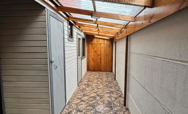 SE VENDE CASA EN CALLE LOS PAPIROS, SECTOR FRANCKE (ID37792)