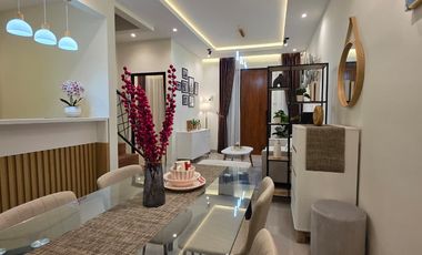 HARGA PROMO Dijual Rumah 2 Lantai Jogja, Jalan Kaliurang Dekat Kampus UII ; Full Furnish