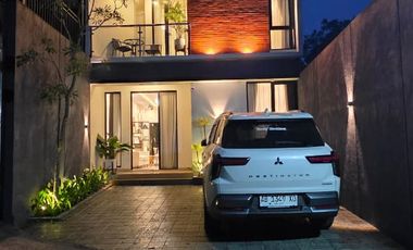 HARGA PROMO Dijual Rumah 2 Lantai Jogja, Jalan Kaliurang Dekat Kampus UII ; Full Furnish