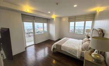 Calyx Residences 3BR Penthouse 218sqm Parking Cebu Business Park
