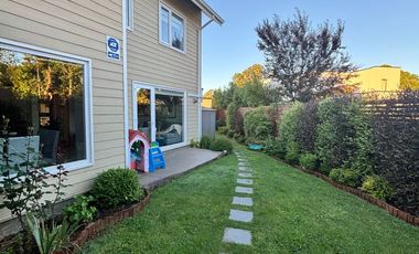 Amplia Casa Condominio El Bayo, Valdivia