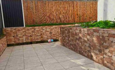 SE VENDE AMPLIA CASA ! CERCANO A COLEGIO WESSEX, VILLA EL AROMO