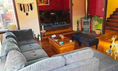 SE VENDE AMPLIA CASA ! CERCANO A COLEGIO WESSEX, VILLA EL AROMO