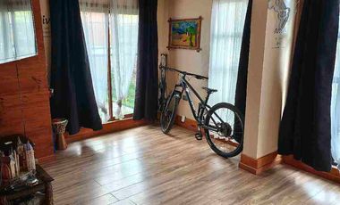 SE VENDE AMPLIA CASA ! CERCANO A COLEGIO WESSEX, VILLA EL AROMO