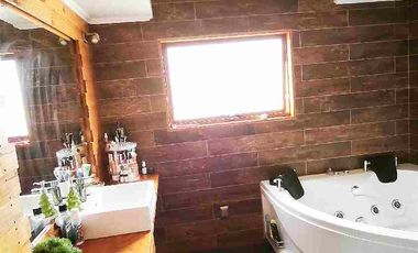 SE VENDE AMPLIA CASA ! CERCANO A COLEGIO WESSEX, VILLA EL AROMO