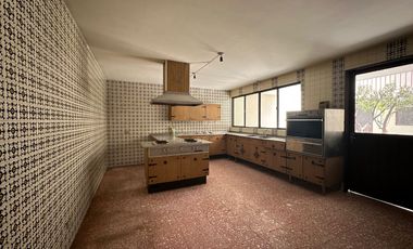 AMPLIA CASA DE 5 RECAMARAS EN RENTA EN ZONA CENTRO Y JARDIN DE SAN MARCOS