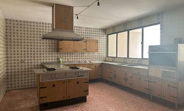 AMPLIA CASA DE 5 RECAMARAS EN RENTA EN ZONA CENTRO Y JARDIN DE SAN MARCOS