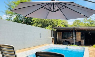 CASA CON QUINCHO Y PILETA