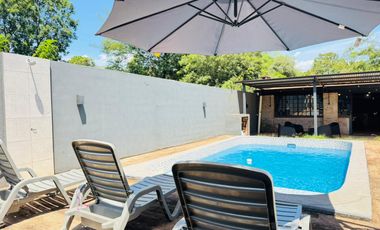 CASA CON QUINCHO Y PILETA