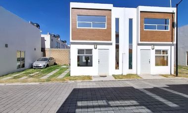 SE RENTA CASA EN FRACCIONAMIENTO CALICATA 2, CUAUTLANCINGO