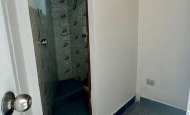 ALQUILO CASA DOS PLANTAS EN SAN ISIDRO