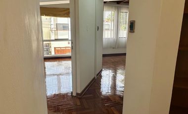 ALQUILO CASA DOS PLANTAS EN SAN ISIDRO