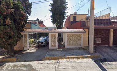 VENTA DE CASA EN TLANEPANTLA COL LOS PIRULES