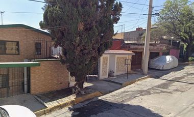 VENTA DE CASA EN TLANEPANTLA COL LOS PIRULES