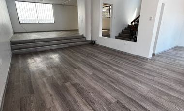 Casa comercial en renta sector batán bajo con 340m2 totales