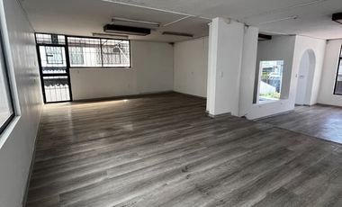 Casa comercial en renta sector batán bajo con 340m2 totales